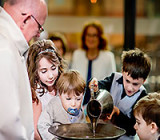 Bapteme-ceremonie-plusieurs-enfants